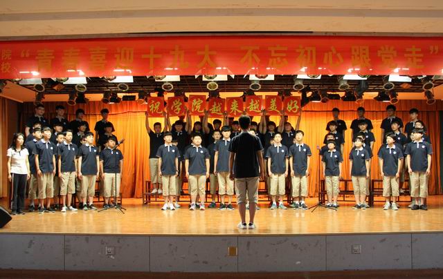 20170525034514300.jpg 調整大小 5、二等獎:16機電與數控技術班代表隊代表隊.jpg