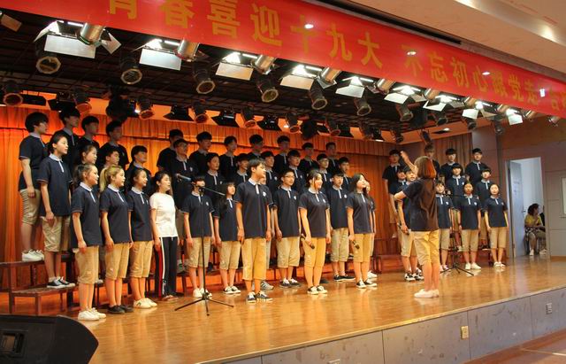 20170525034607447.jpg 調整大小 6、三等獎:16計算機3+2班代表隊.jpg